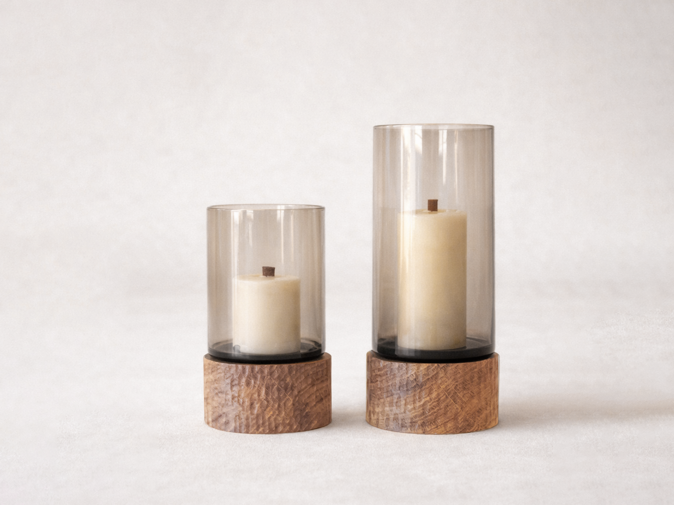 robusta candle set with two pieces in carved oak base and smoked glass