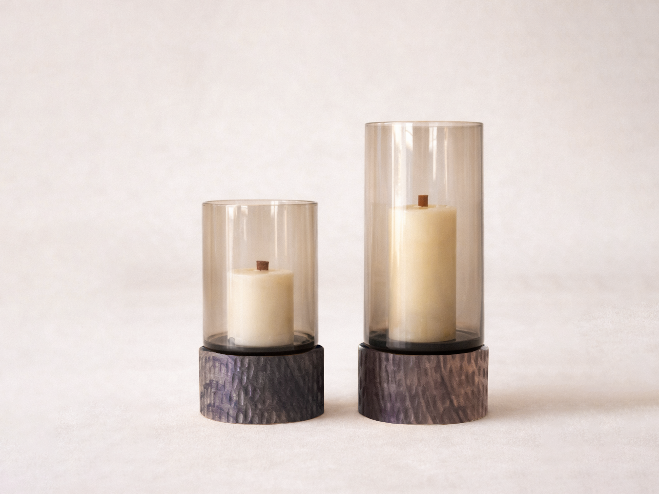 robusta candle set with two pieces in carved walnut base and smoked glass